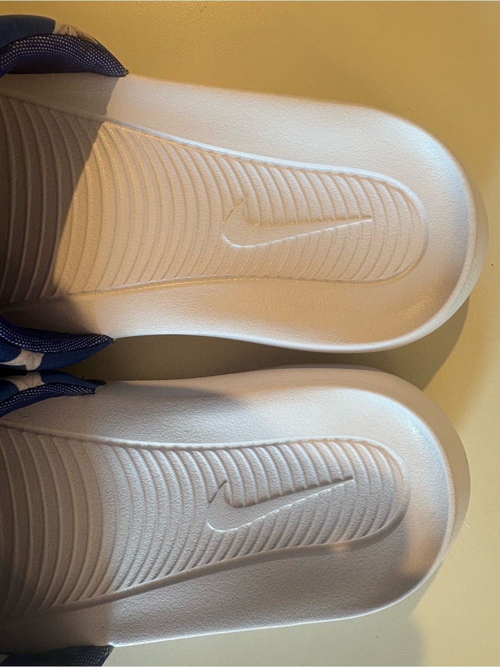 Nike Slides (fit women’s 8 perfectly) - Picture 5 of 7